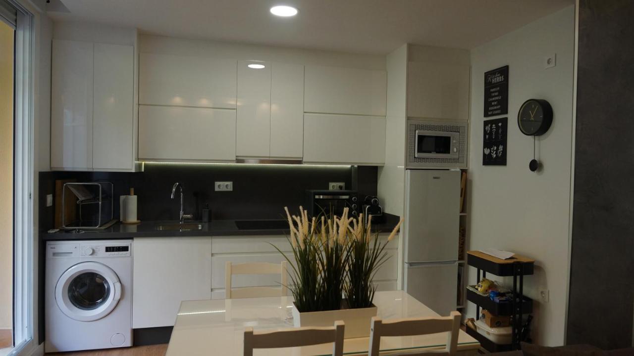 Lujo Duplex: Beachfront Garden Retreat With Pool * Los Canos De Meca
