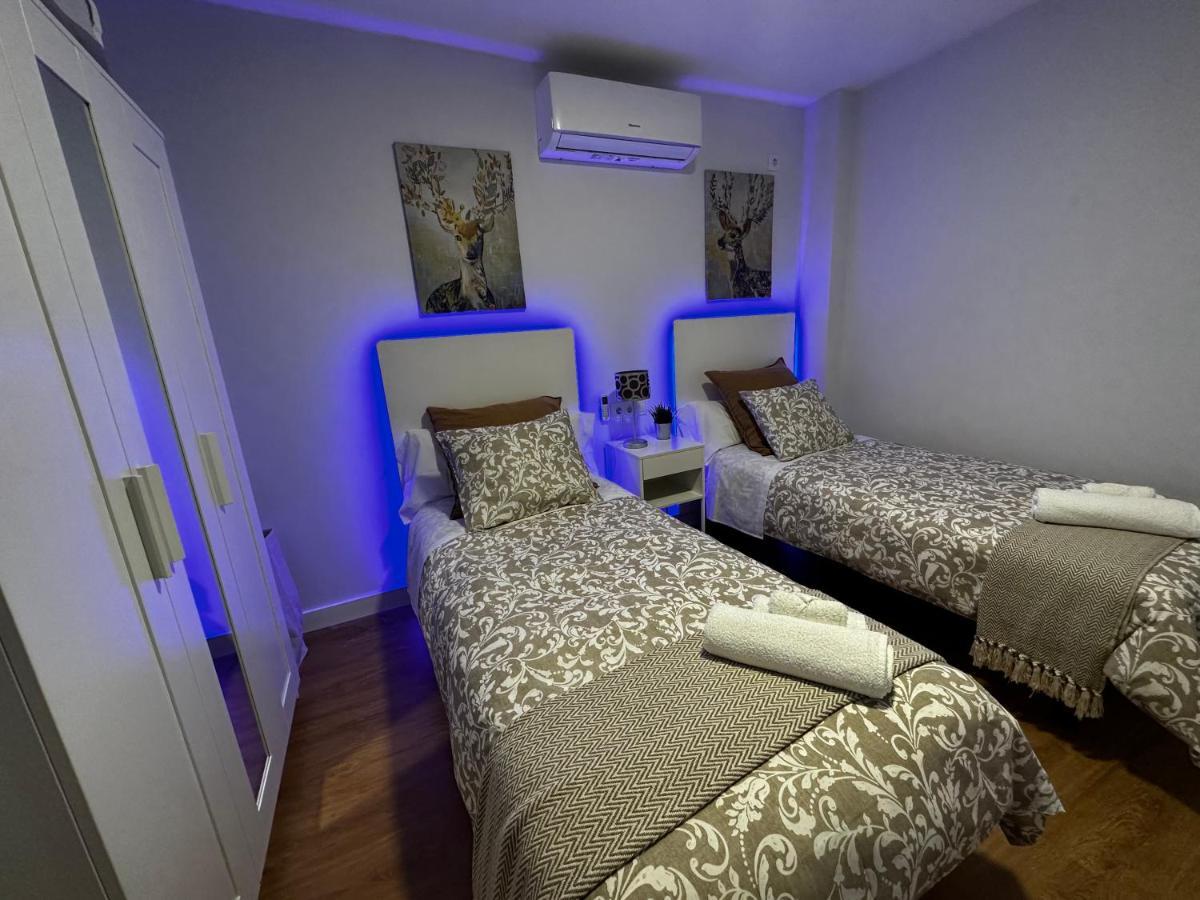 Lujo Duplex: Beachfront Garden Retreat With Pool * Los Canos De Meca